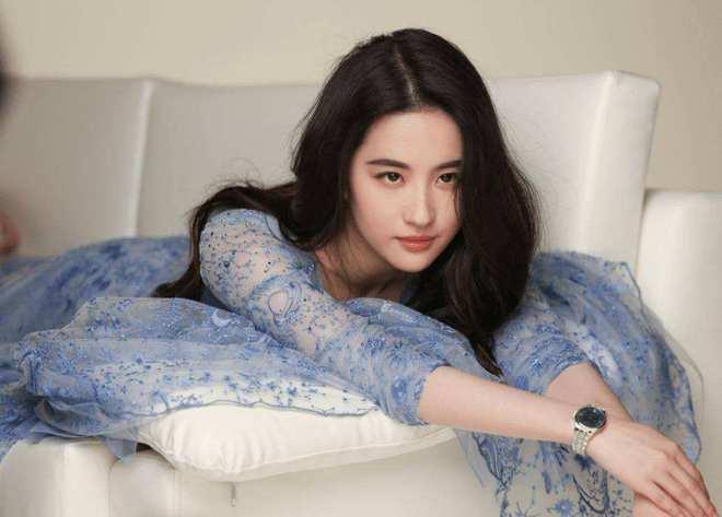 圈内爆料刘亦菲李现,娱乐圈新恋情曝光? 第3张 圈内爆料刘亦菲李现,娱乐圈新恋情曝光? 第3张